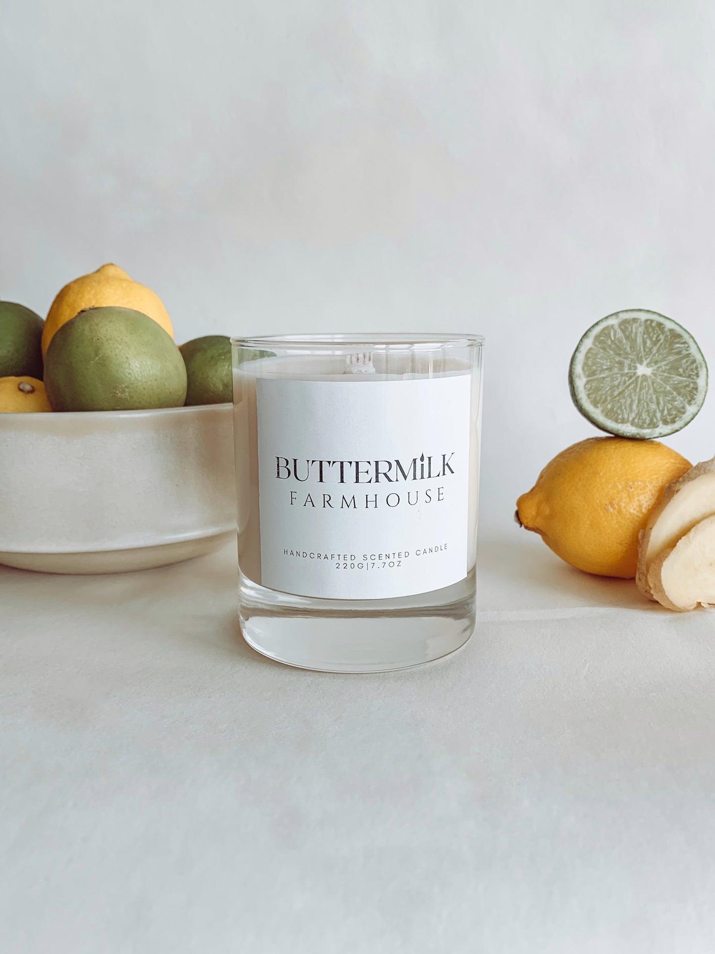 buttermilk farmhouse lumanare parfumata din ceara de soia