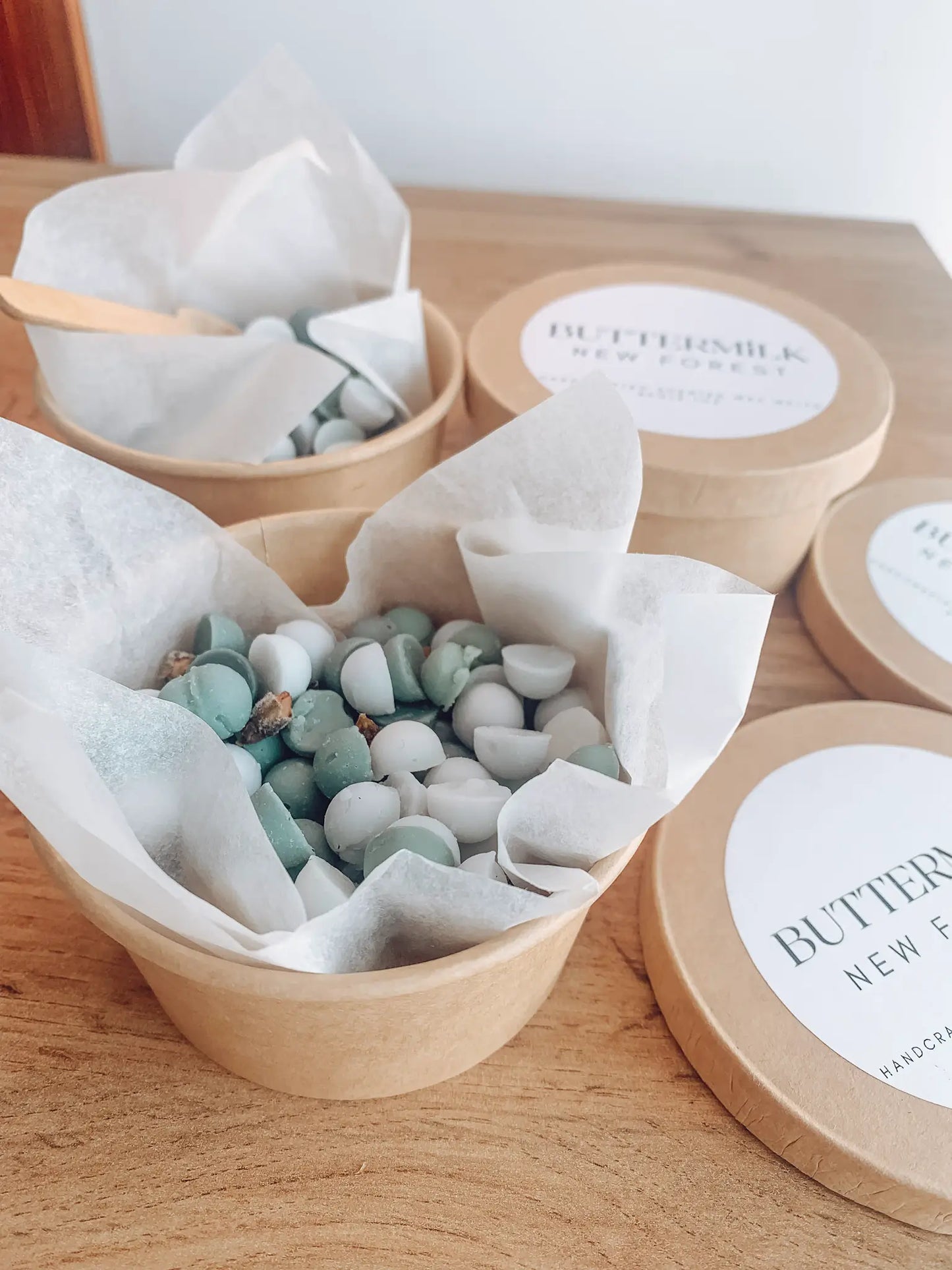 lemn de cedru miros de ploaie perle parfumate ceara aromaterapie parfumuri casa artizanat handmade