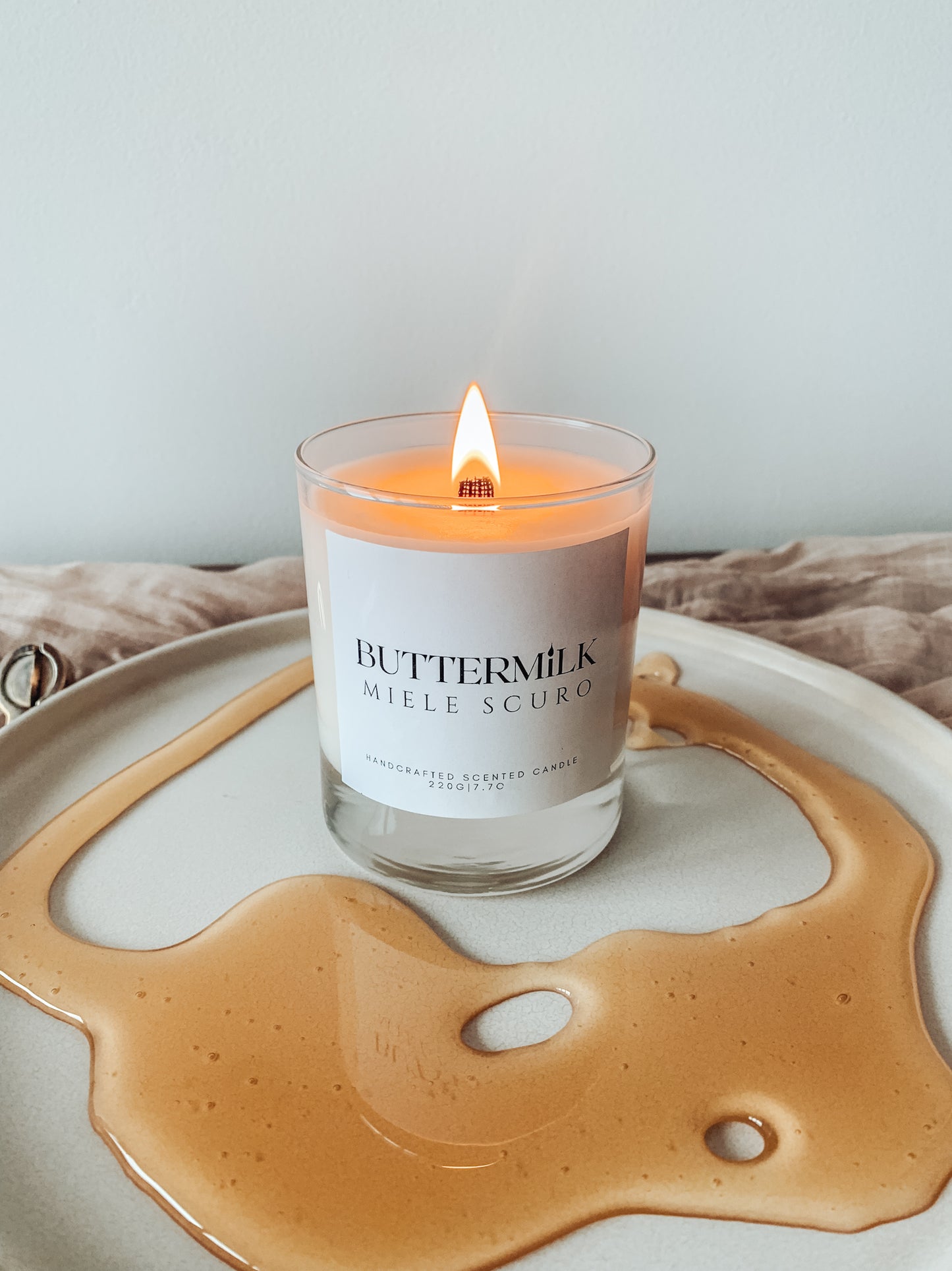 buttermilk miele scuro lumanare parfumata ceara de soia